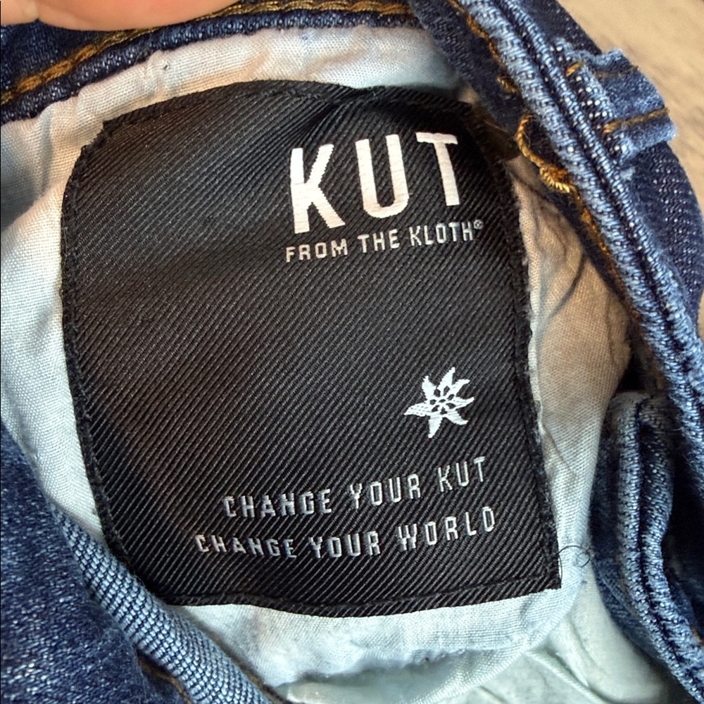 Kut from the Kloth Women's Blue Denim Shorts - Picture 7 of 8